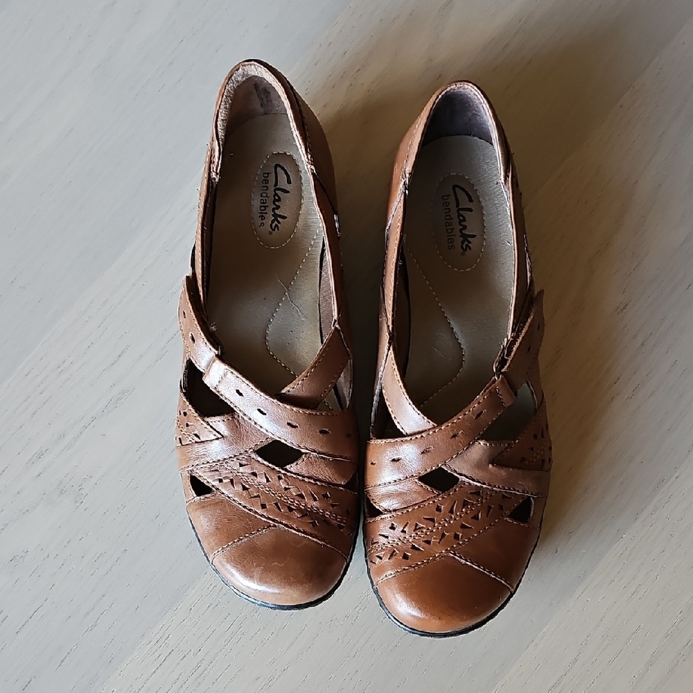 Clarks Women's Tan Leather Mary Jane Flats